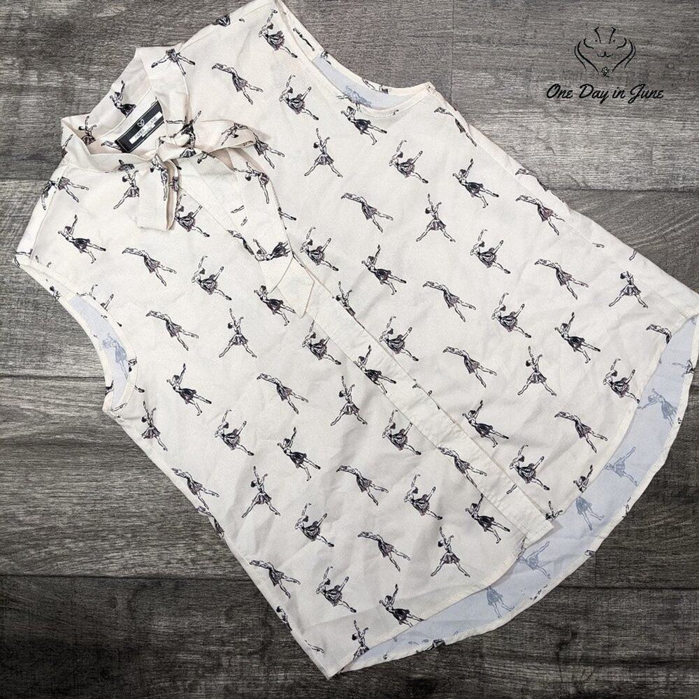 Paper Plane Sleeveless Button Front Top Size M/L